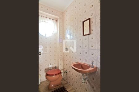 Casa à venda com 275m², 3 quartos e 6 vagasGaragem - banheiro