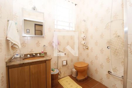 Casa à venda com 420m², 4 quartos e 6 vagasBanheiro 2