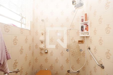 Casa à venda com 420m², 4 quartos e 6 vagasBanheiro 2