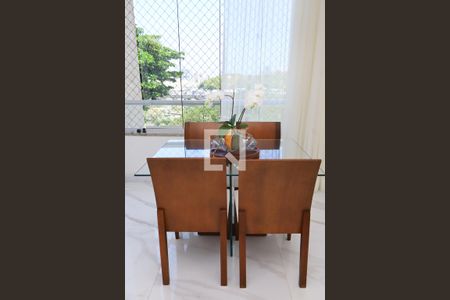 Sala de apartamento para alugar com 3 quartos, 79m² em Pernambués, Salvador