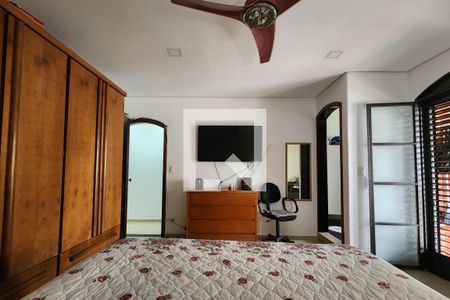 Casa à venda com 207m², 3 quartos e 2 vagasSuíte 1