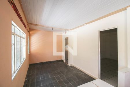 Sala de apartamento para alugar com 2 quartos, 80m² em Vila Emil, Mesquita