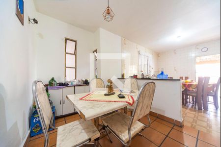 Casa à venda com 200m², 3 quartos e 2 vagasCopa