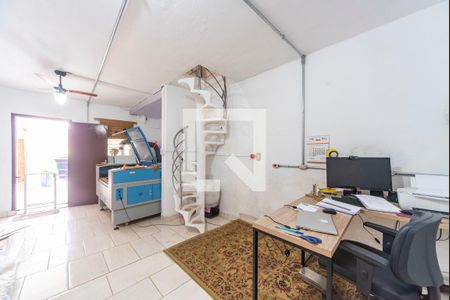 Casa à venda com 200m², 3 quartos e 2 vagasSalão