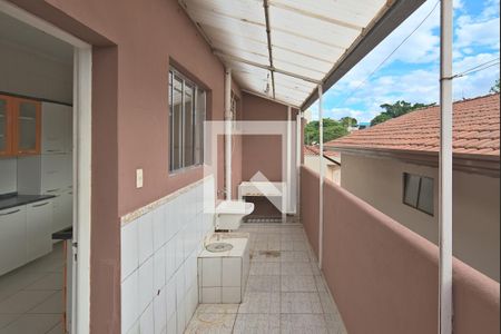 Casa à venda com 260m², 6 quartos e 2 vagasÁrea de Serviço e Corredor lateral - Piso superior