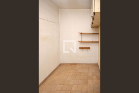 Apartamento à venda com 100m², 3 quartos e 2 vagas Apartamento à venda com 100m², 3 quartos e 2 vagasQuarto de Serviço