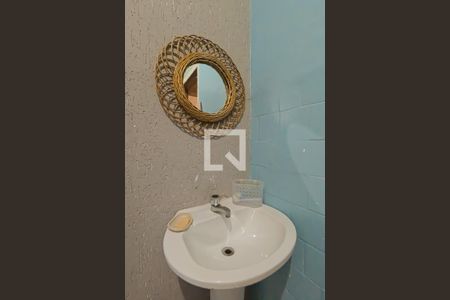 Casa para alugar com 102m², 2 quartos e 1 vagaBanheiro