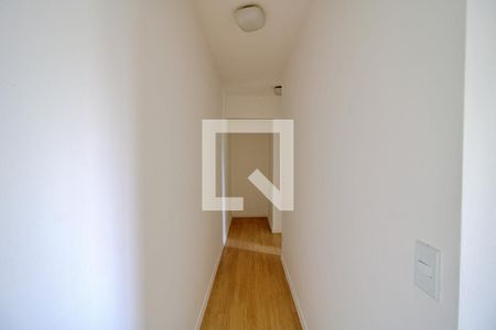Corredor de apartamento para alugar com 2 quartos, 53m² em Jardim Caner, Taboão da Serra