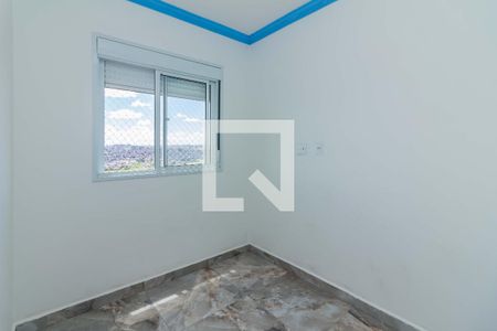 Dormitorio de apartamento para alugar com 2 quartos, 38m² em Jardim Copiuva, Carapicuíba