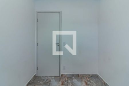 Dormitorio de apartamento para alugar com 2 quartos, 38m² em Jardim Copiuva, Carapicuíba
