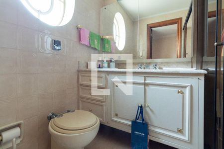 Apartamento à venda com 466m², 4 quartos e 3 vagasSuíte 3 - banheiro