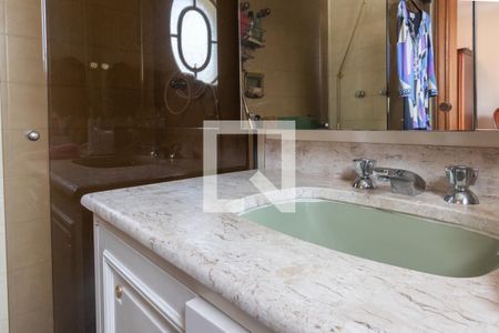 Apartamento à venda com 466m², 4 quartos e 3 vagasSuíte 4 - banheiro