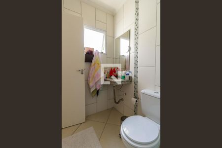 Casa à venda com 180m², 3 quartos e 2 vagasBanheiro da Suíte 2