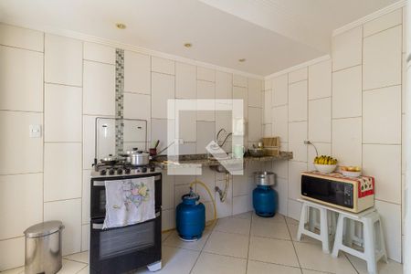 Casa à venda com 180m², 3 quartos e 2 vagasCozinha 