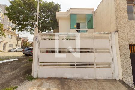 Casa à venda com 180m², 3 quartos e 2 vagasFachada