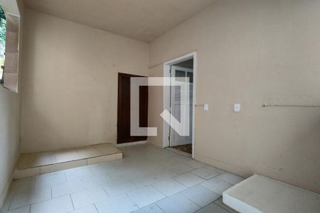 Casa à venda com 254m², 3 quartos e 2 vagas Casa à venda com 254m², 3 quartos e 2 vagasÁrea de Serviço