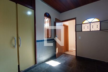 Casa à venda com 254m², 3 quartos e 2 vagas Casa à venda com 254m², 3 quartos e 2 vagasQuarto 3 - Suíte