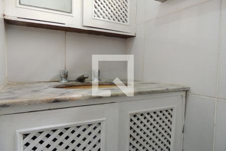 Casa à venda com 254m², 3 quartos e 2 vagasBanheiro Social 2