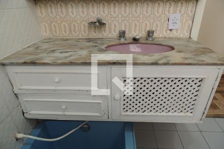 Casa à venda com 254m², 3 quartos e 2 vagasBanheiro Social 1