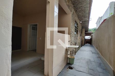 Casa à venda com 254m², 3 quartos e 2 vagas Casa à venda com 254m², 3 quartos e 2 vagasÁrea de Serviço