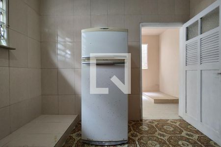 Casa à venda com 254m², 3 quartos e 2 vagas Casa à venda com 254m², 3 quartos e 2 vagasCozinha - Armários