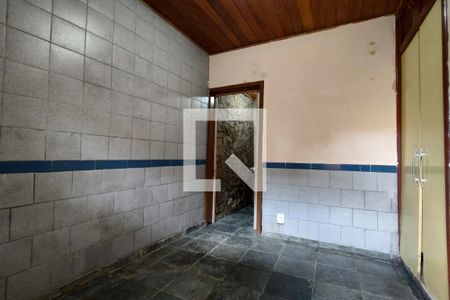 Casa à venda com 254m², 3 quartos e 2 vagas Casa à venda com 254m², 3 quartos e 2 vagasQuarto 3 - Suíte