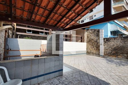 Casa à venda com 254m², 3 quartos e 2 vagas Casa à venda com 254m², 3 quartos e 2 vagasQuintal