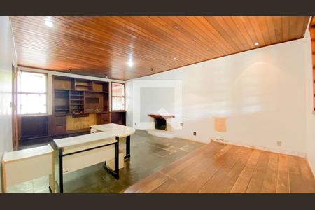 Casa de Condomínio à venda com 3 quartos, 400m² em Vila Del Rey, Nova Lima