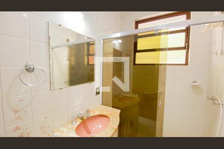 Casa de condomínio à venda com 400m², 3 quartos e 5 vagas