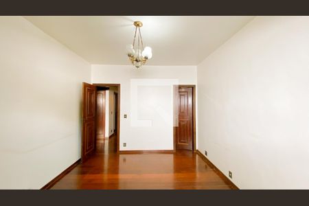 Casa de condomínio à venda com 400m², 3 quartos e 5 vagas