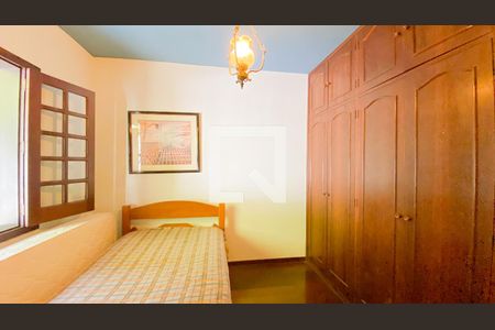 Casa de condomínio à venda com 400m², 3 quartos e 5 vagas