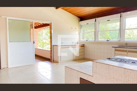 Casa de condomínio à venda com 400m², 3 quartos e 5 vagas