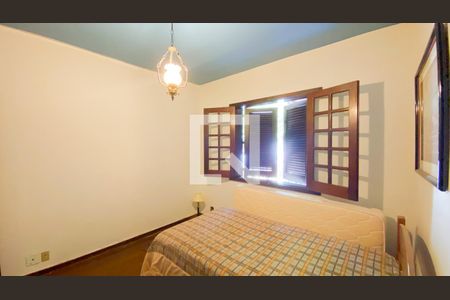 Casa de condomínio à venda com 400m², 3 quartos e 5 vagas