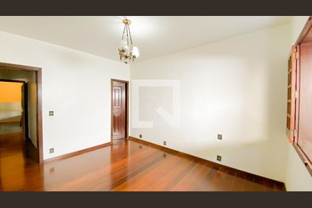 Casa de condomínio à venda com 400m², 3 quartos e 5 vagas