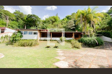 Casa de condomínio à venda com 400m², 3 quartos e 5 vagas