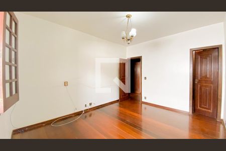 Casa de condomínio à venda com 400m², 3 quartos e 5 vagas