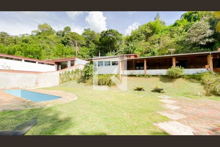 Casa de condomínio à venda com 400m², 3 quartos e 5 vagas