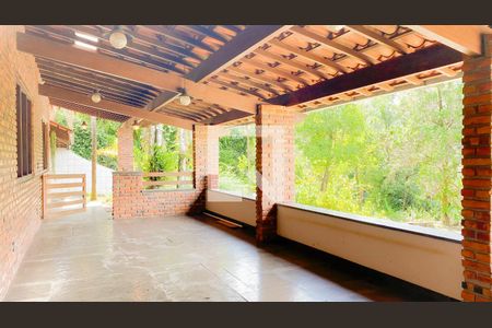 Casa de condomínio à venda com 400m², 3 quartos e 5 vagas