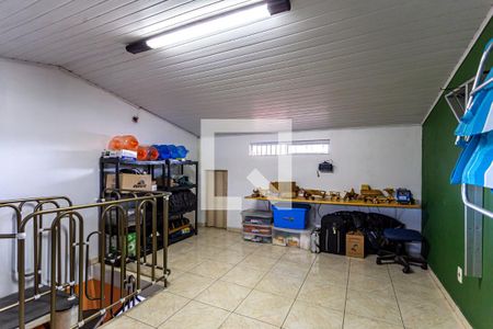 Casa à venda com 212m², 3 quartos e 2 vagasSótão