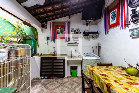 Casa à venda com 212m², 3 quartos e 2 vagasÁrea de Serviço e Espaço do Churrasco