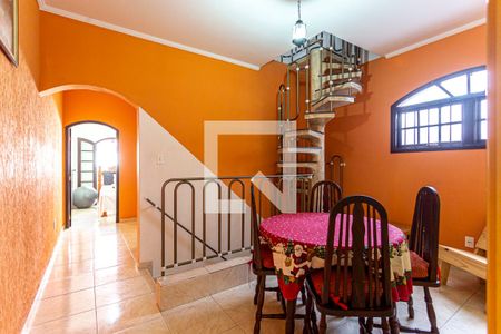 Hall Dormitórios de casa à venda com 3 quartos, 212m² em Jardim Ipanema, Santo André
