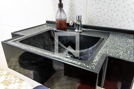 Casa à venda com 212m², 3 quartos e 2 vagasDetalhe do Banheiro