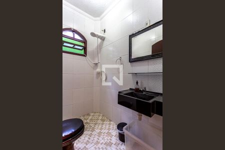 Casa à venda com 212m², 3 quartos e 2 vagasBanheiro