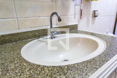 Casa à venda com 212m², 3 quartos e 2 vagasDetalhe do Banheiro da Suite