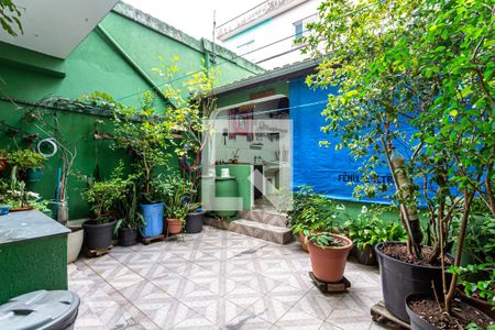 Casa à venda com 212m², 3 quartos e 2 vagasQuintal Fundos