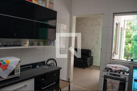 Casa à venda com 137m², 4 quartos e 3 vagas Casa à venda com 137m², 4 quartos e 3 vagasCozinha