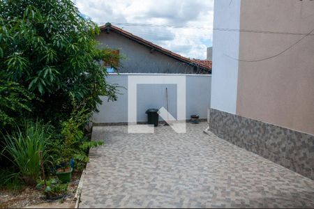 Casa à venda com 137m², 4 quartos e 3 vagas Casa à venda com 137m², 4 quartos e 3 vagasÁrea de Serviço