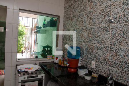 Casa à venda com 137m², 4 quartos e 3 vagas Casa à venda com 137m², 4 quartos e 3 vagasCozinha
