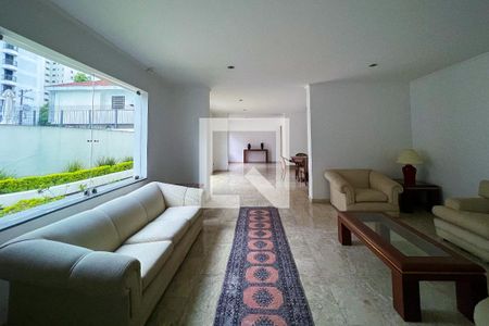 Apartamento à venda com 210m², 4 quartos e 4 vagasSalão