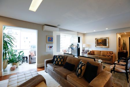 Sala de apartamento à venda com 4 quartos, 210m² em Indianópolis, São Paulo